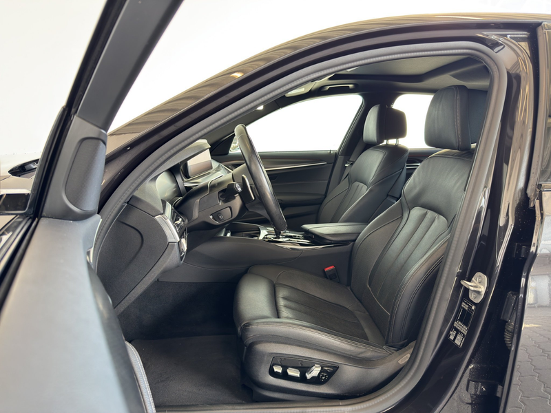 BMW 520 d Lim. M Sport Navi.Laser.HuD.ACC.360°.GSD — photo 8