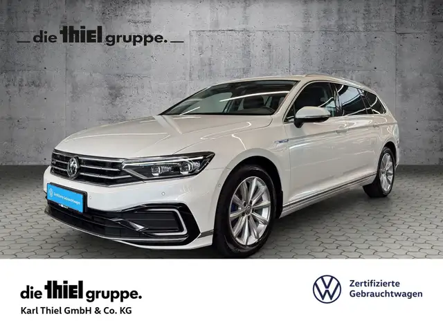 Volkswagen Passat Variant GTE 1.4 TSI R line Matrix+Pano+Head Up