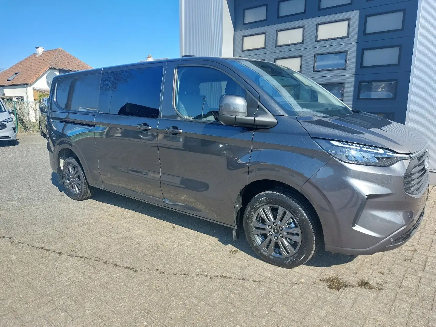 Ford Transit Custom 320L limited 170pk AUT 5pl 40200 excl btw Gris - 1