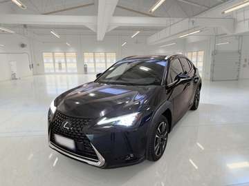 HYBRID LUXURY 4WD SUV