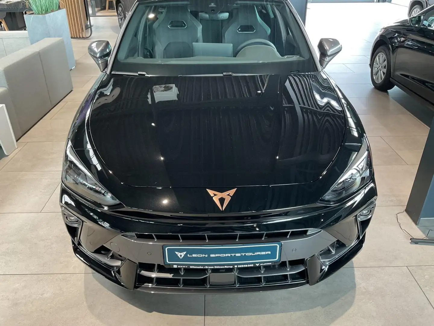 CUPRA Leon ST VZ 2.0 TSI 4Drive - AHK - Matrix-LED Schwarz - 2