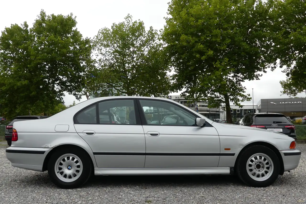 BMW 520 5er 520i*KLIMAAUTO.*PDC*SR*WR*1 HAND*SCHECKHEFT*, foto 5
