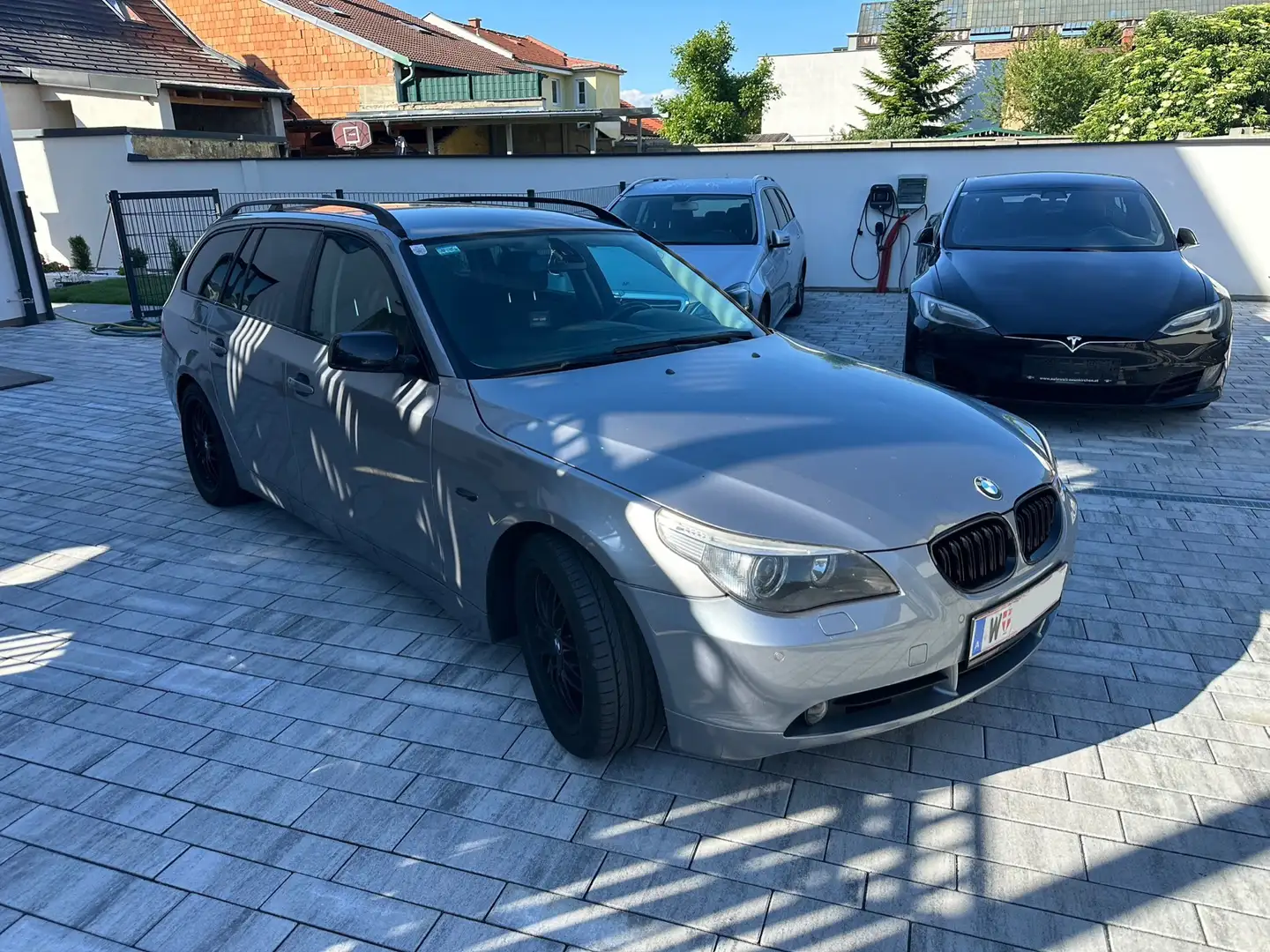 BMW 520 520dA Touring M47 Grau - 1