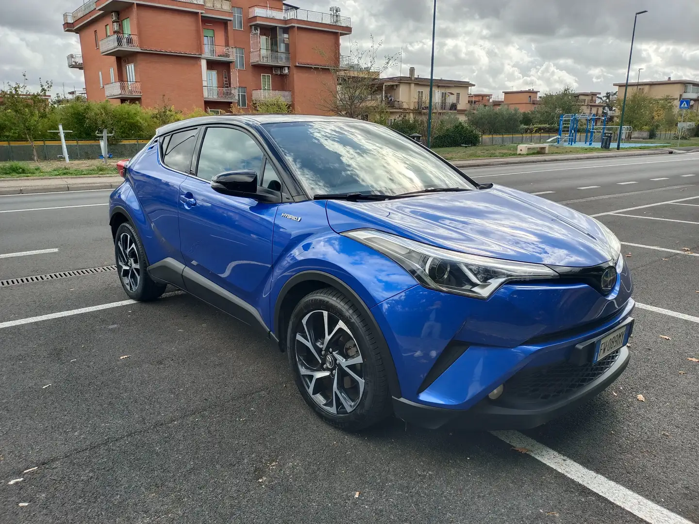 Toyota C-HR C-HR I 2016 1.8h Dynamic 2wd e-cvt Blu/Azzurro - 1