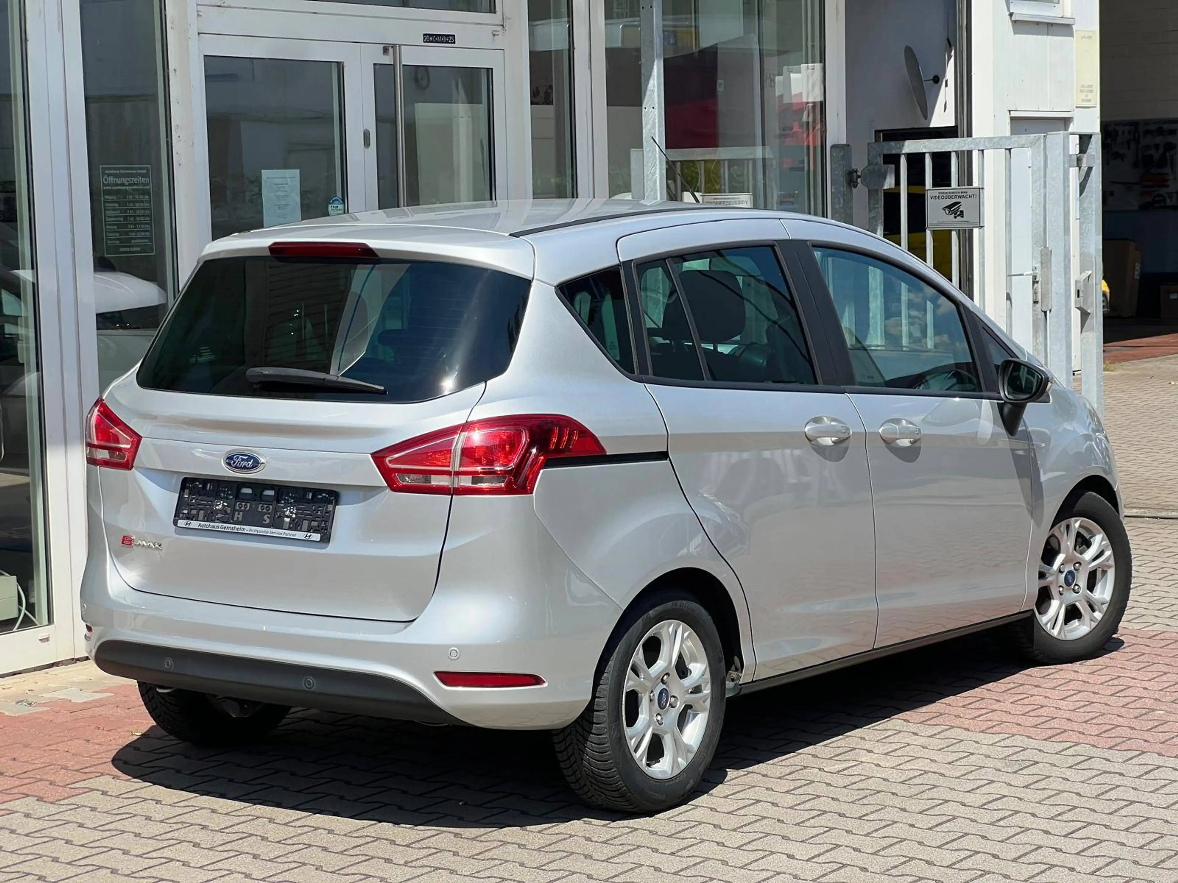 Ford B-Max Sync Edition 1.6 Duratec *Nur 56.600 Km *1.Hand*Sitzheizung*Klimaautomatik*AHK — photo 4