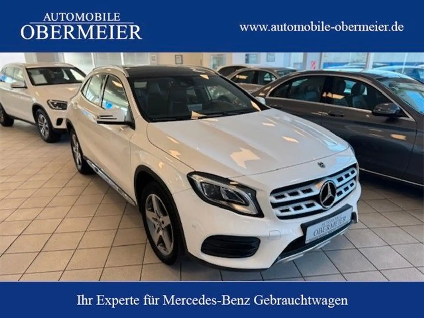 Mercedes-Benz GLA 200 AMG 7G-DCT Carplay Rü-Ka P-SHD LED SHZ Weiß - 1
