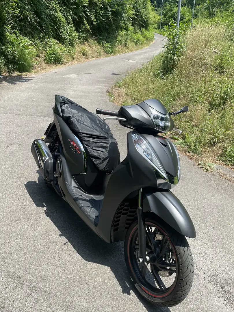 Honda SH 300 Sport - 2