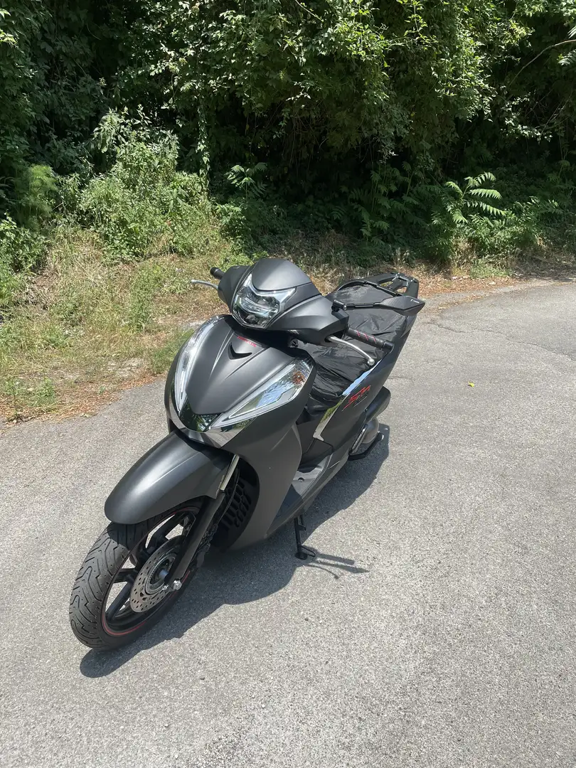 Honda SH 300 Sport - 1