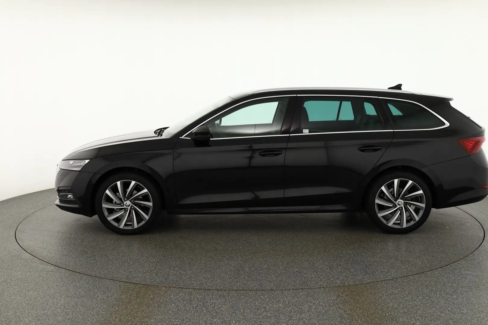 Skoda Octavia Combi 1.5 TSI Ambition LED Navi AHK ACC Schwarz - 2