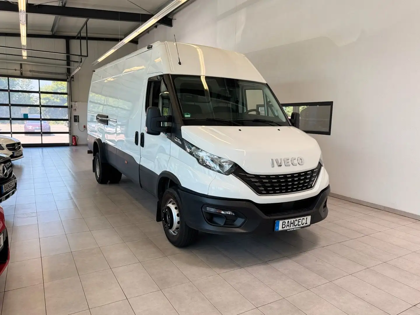Iveco Daily Kasten 70C18 H2L5*Autom*SpurH*RFK** Weiß - 1