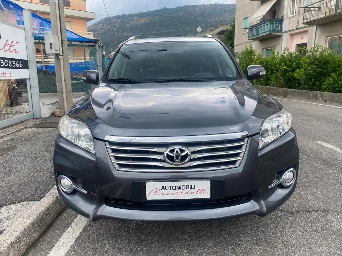 Toyota RAV 4 MY23 RAV4 2.2 D-4D 150 CV DPF Exclusive Gris - 1