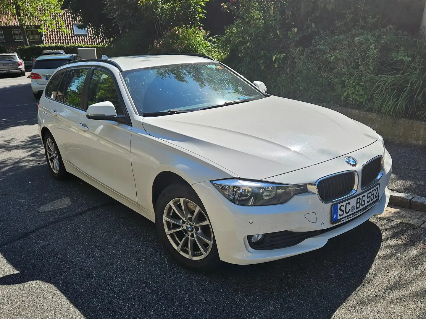 BMW 320 3er Touring Diesel 320d Touring Sport-Aut. Weiß - 1