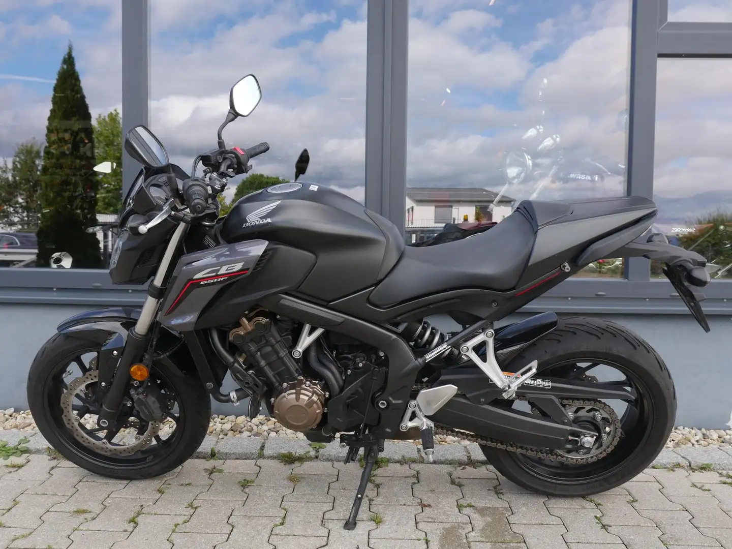 Honda CB 650 F - dt. Modell - 1. Hand - Akrapovic - 2