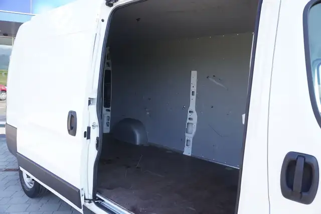 Fiat Ducato view 9