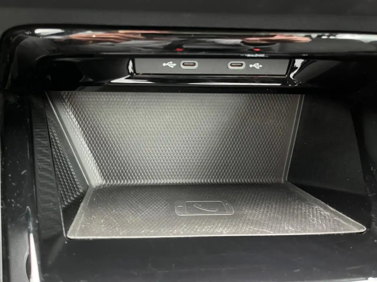 Volkswagen Golf Standard Model — photo 17