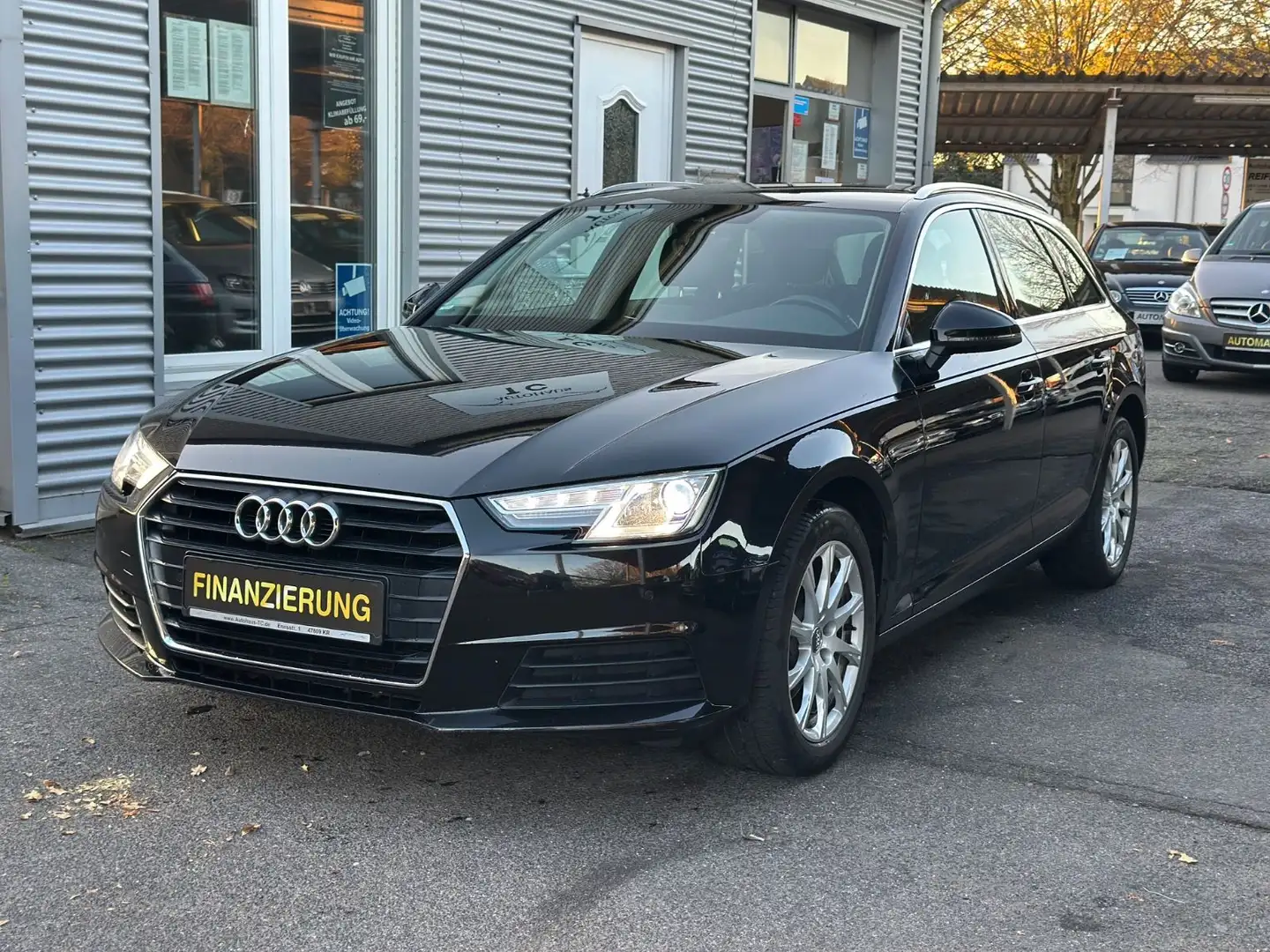 Audi A4 Avant AHK+NAVI+2.HAND Noir - 1