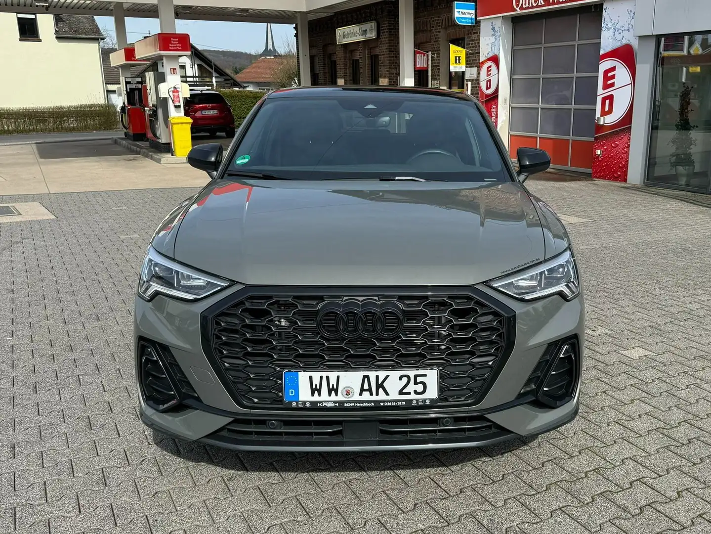 Audi Q3 Sportback S line Q3 Sportback S Line Grau - 2