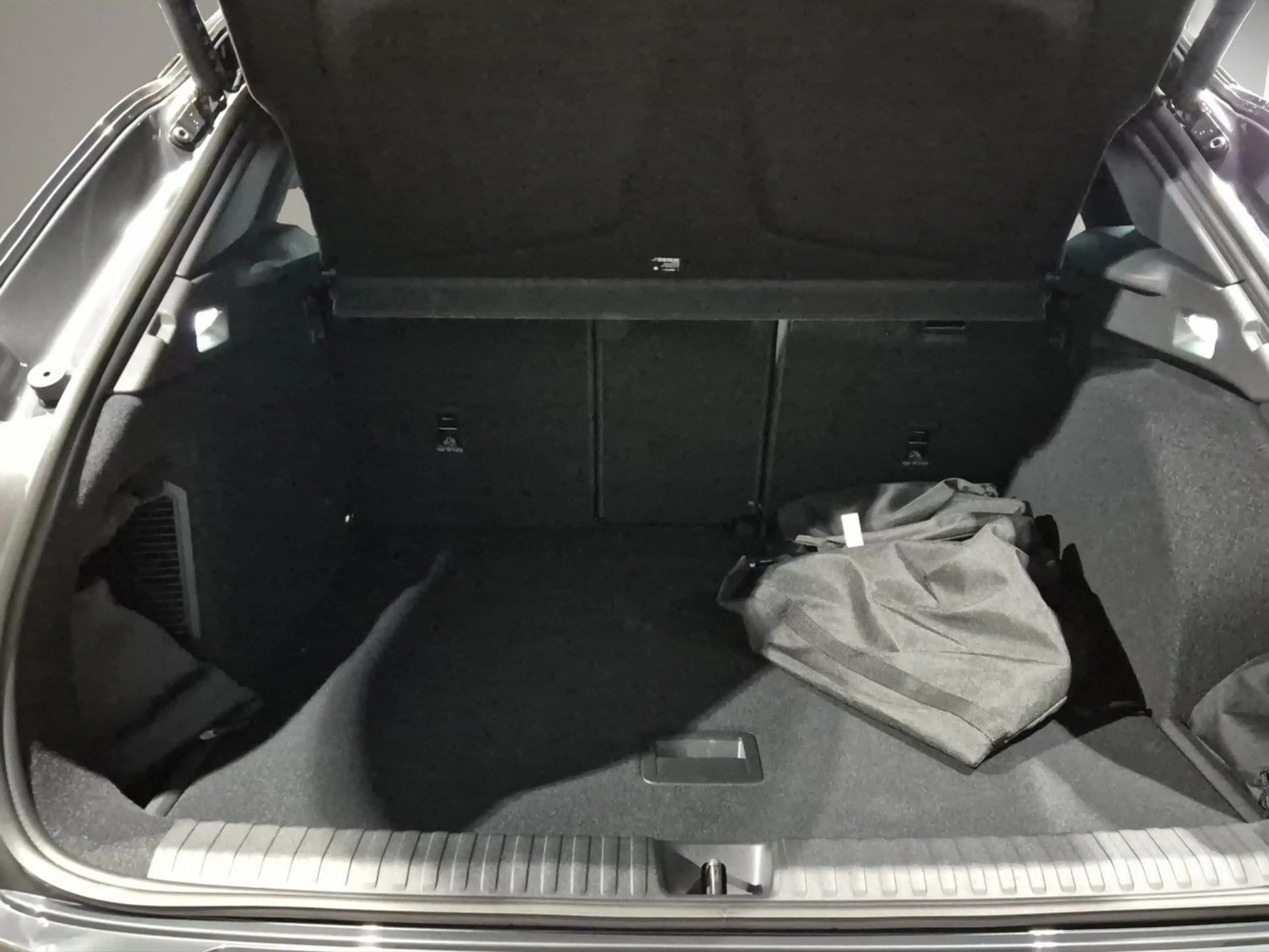 CUPRA Terramar 1.5 e-Hybrid HD-Matrix 19 Topview — photo 9