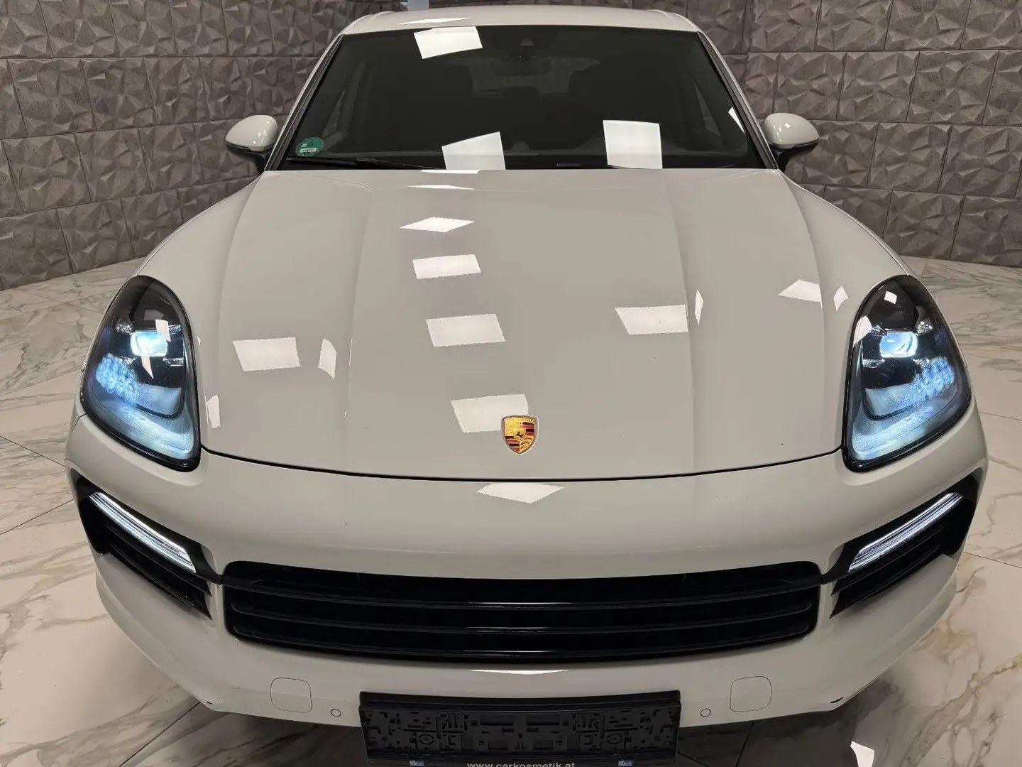 Porsche Cayenne Basis*VOLL FAHBEREIT*59.270km*TOP PREIS* Weiß - 2