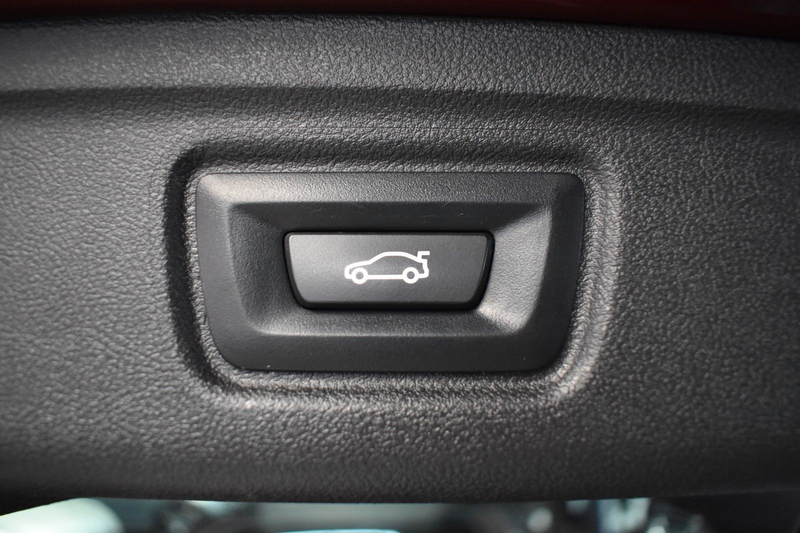 BMW 330 i Touring M SPORT* — photo 14