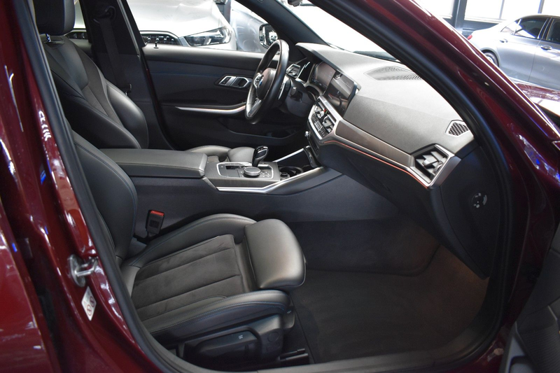 BMW 330 i Touring M SPORT* — photo 15