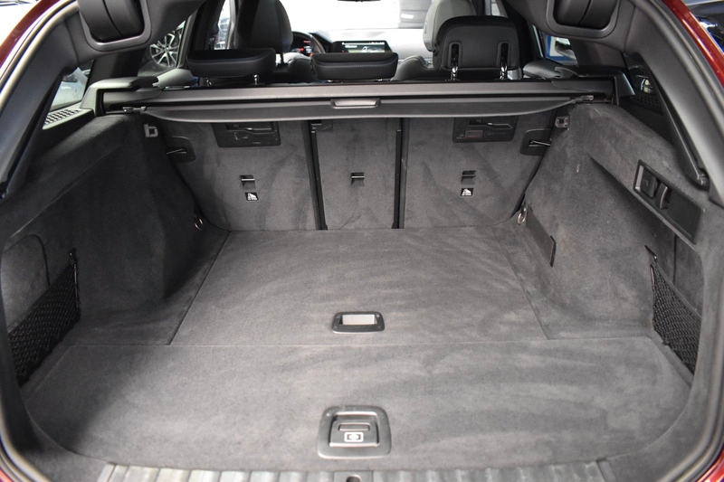 BMW 330 i Touring M SPORT* — photo 13