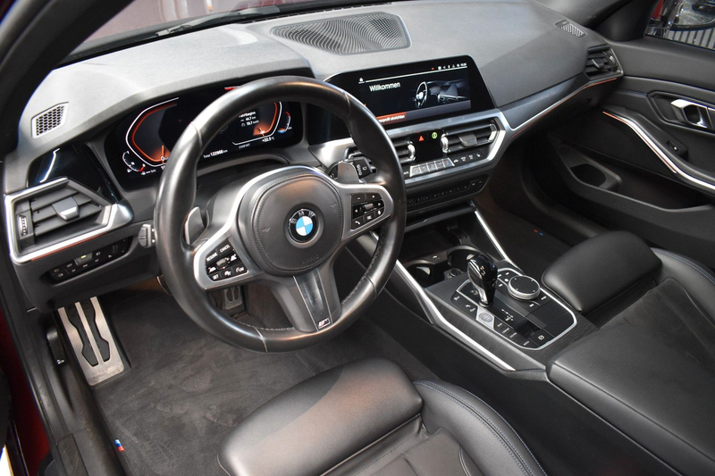 BMW 330 i Touring M SPORT* — photo 10