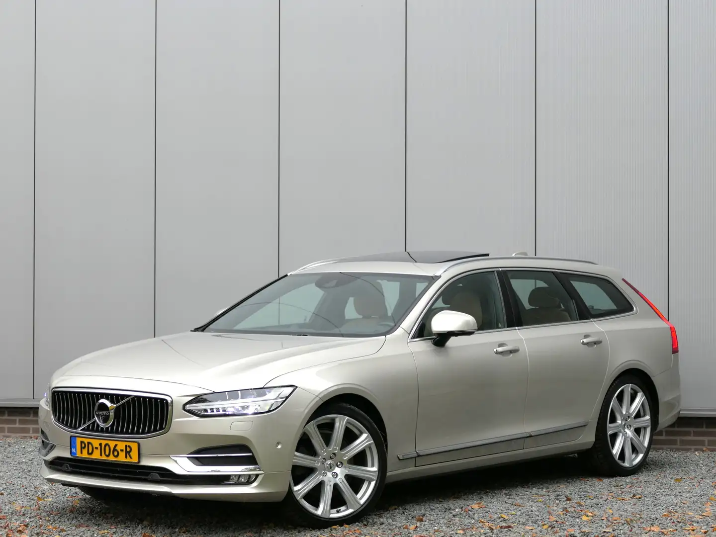 Volvo V90 2.0 T6 AWD Inscription Bowers&Wilkins / Panoramada Bruin - 1