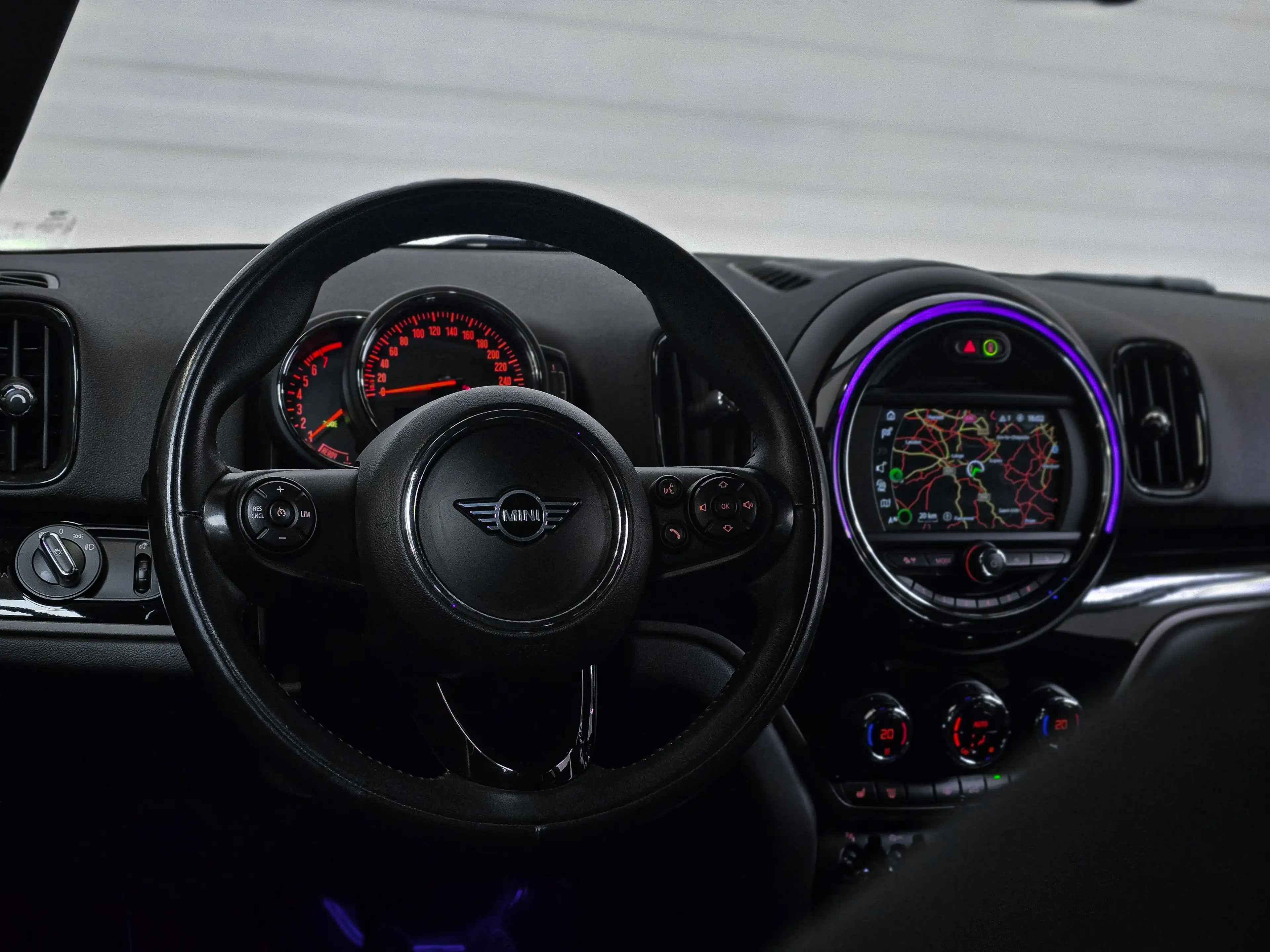 MINI One Countryman ✖ LED D'AMBIANCE | CARPLAY |BLACK PACK | GPS ✔ — photo 14