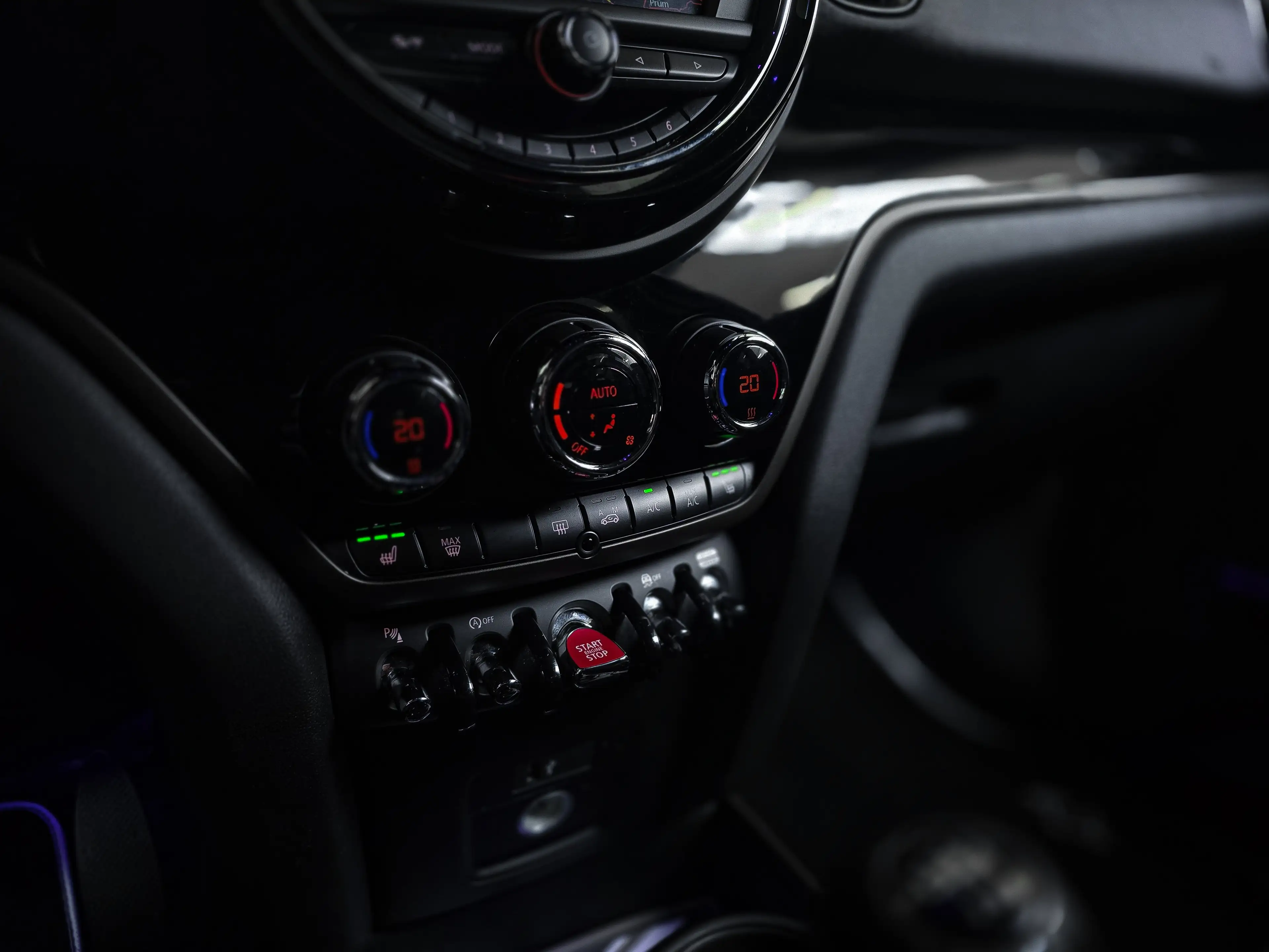 MINI One Countryman ✖ LED D'AMBIANCE | CARPLAY |BLACK PACK | GPS ✔ — photo 12