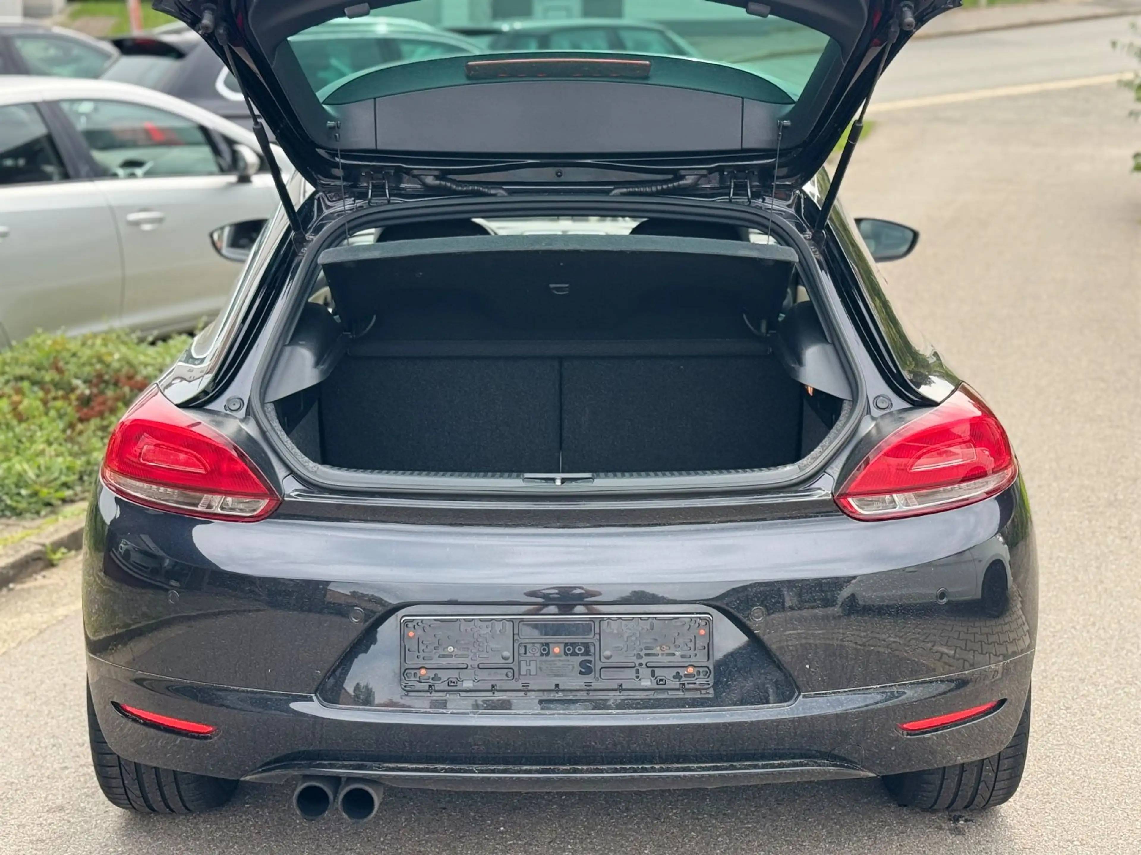 Volkswagen Scirocco 2.0 TSI 147 kW — photo 10