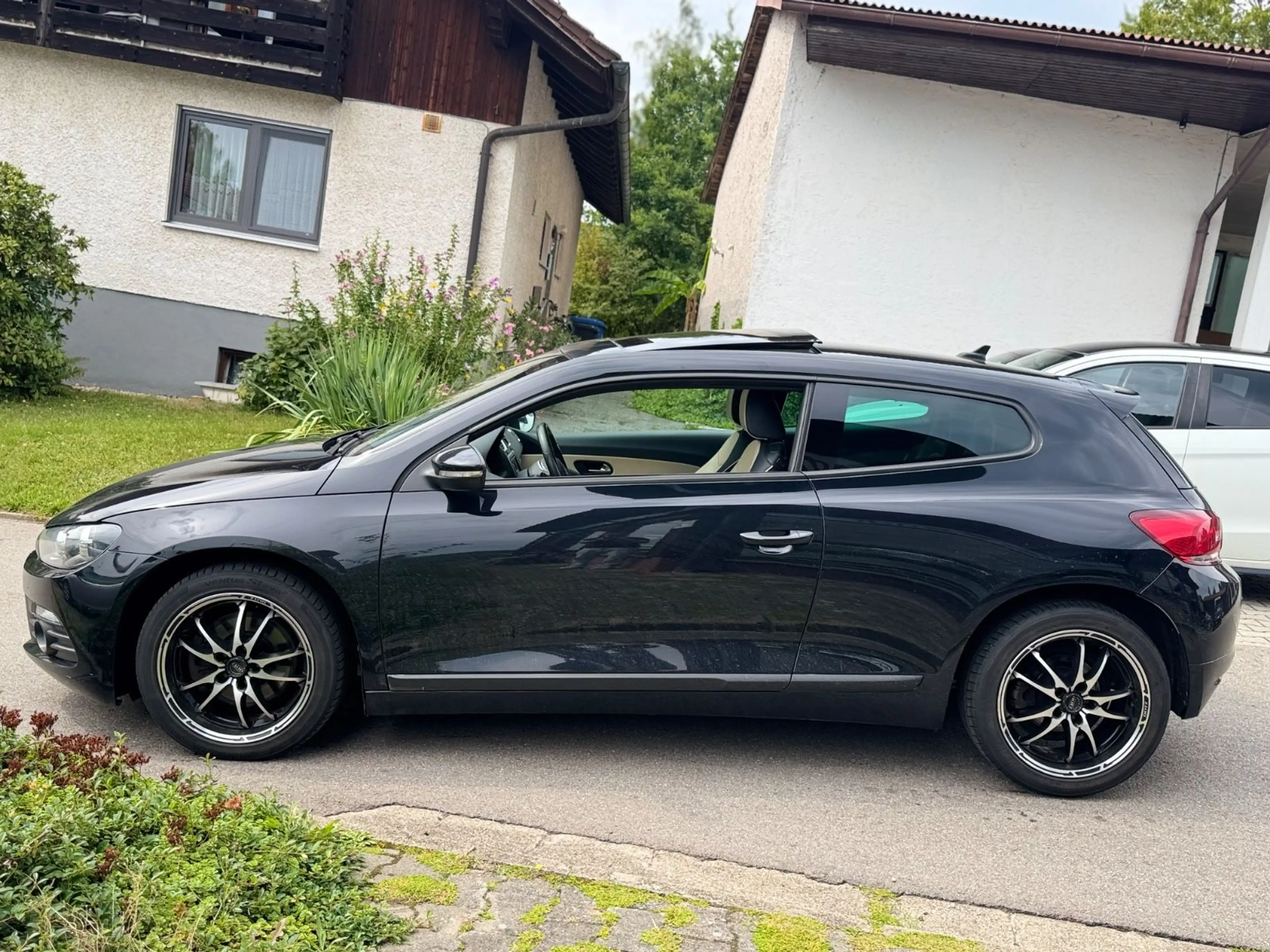 Volkswagen Scirocco 2.0 TSI 147 kW — photo 4