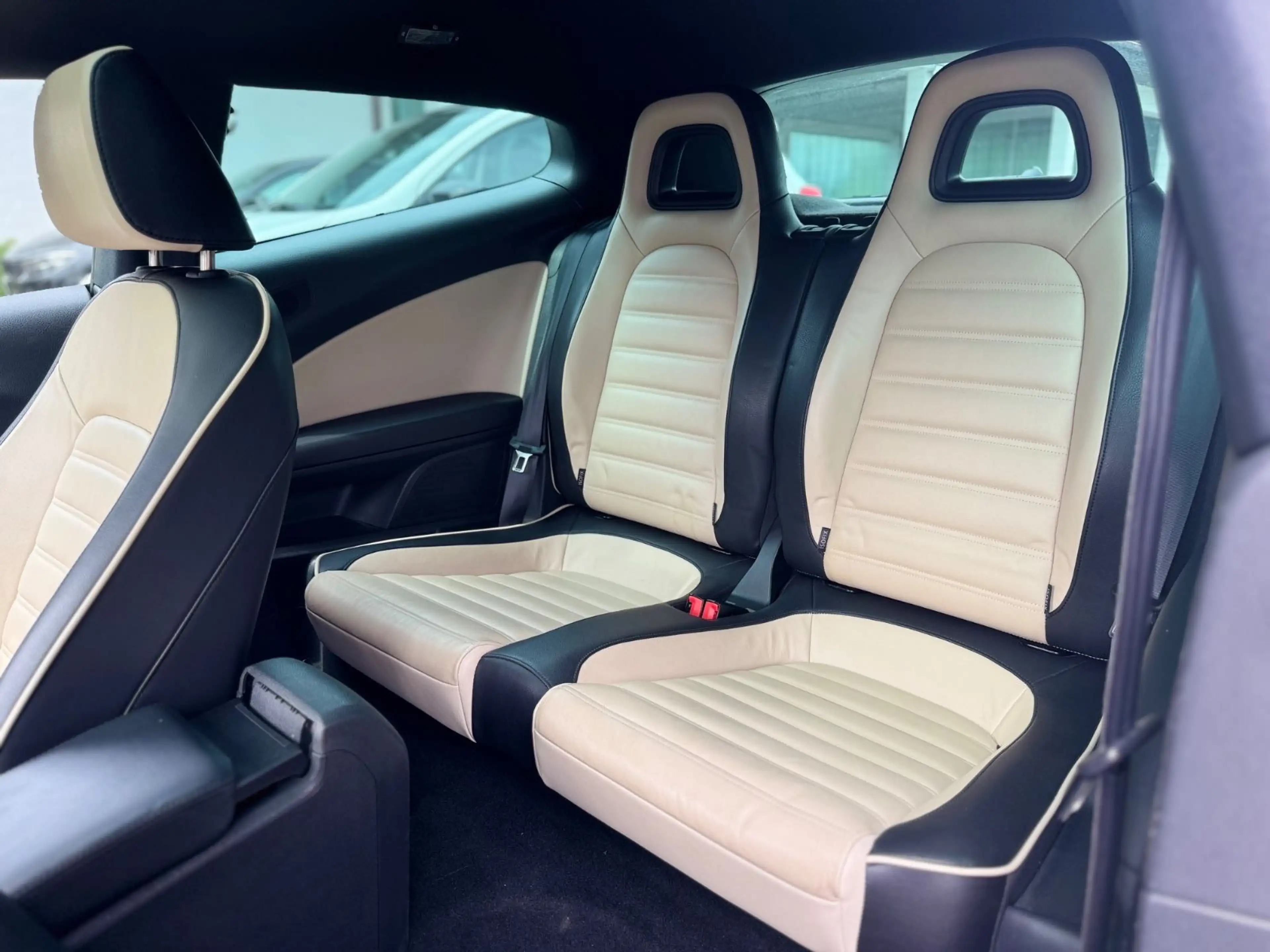 Volkswagen Scirocco 2.0 TSI 147 kW — photo 14