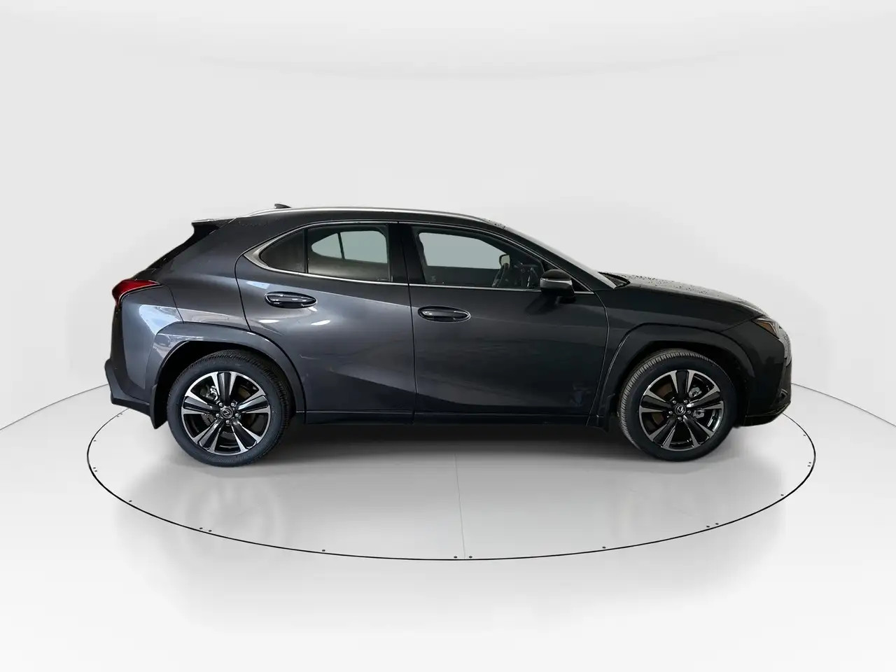 Lexus UX 300h снимка Lexus UX 300h