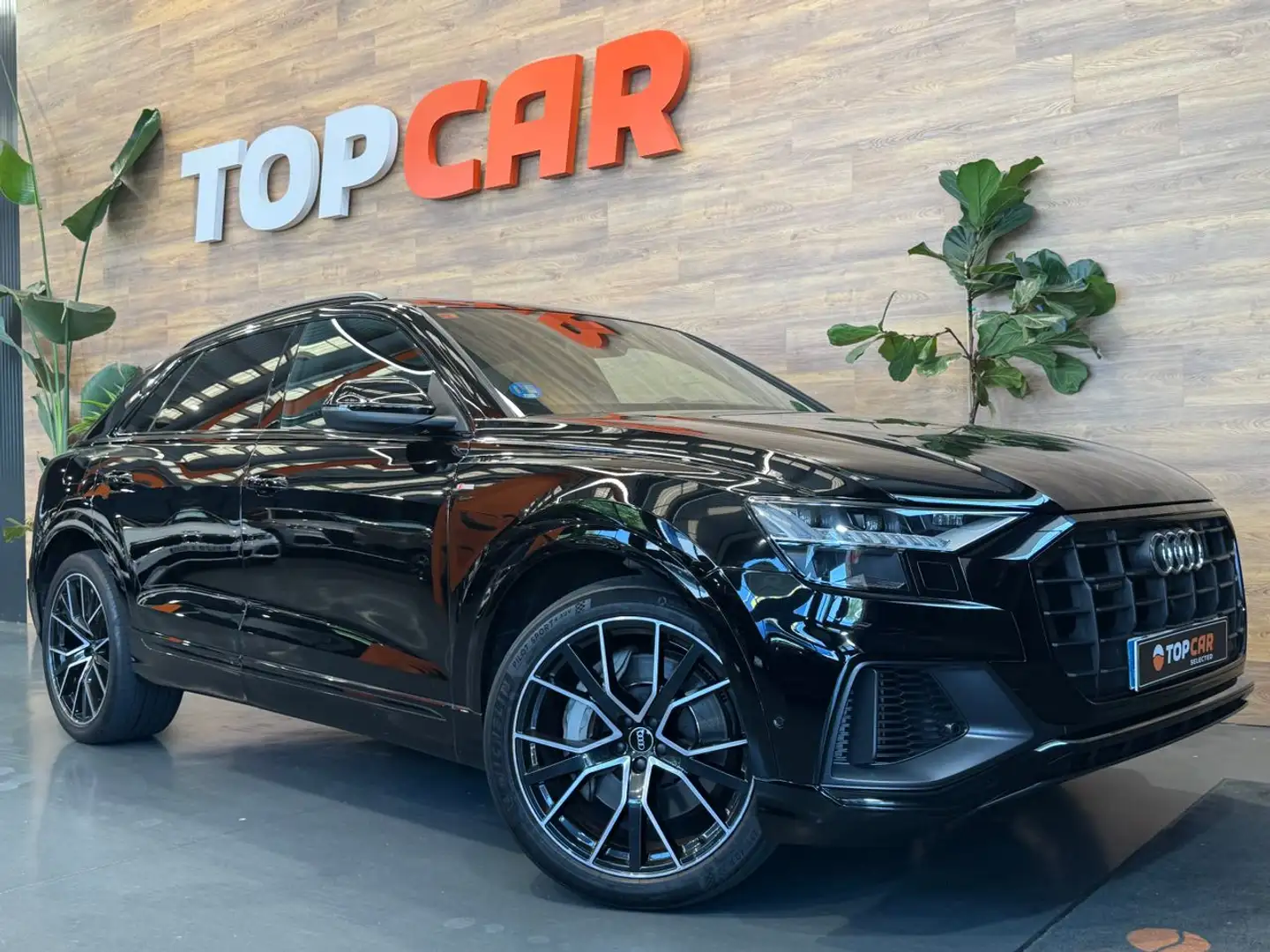 Audi Q8 55 TFSIe Quattro  Black Line  380 cv Fekete - 2