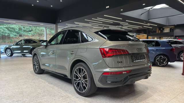 Audi Q5 — photo 8