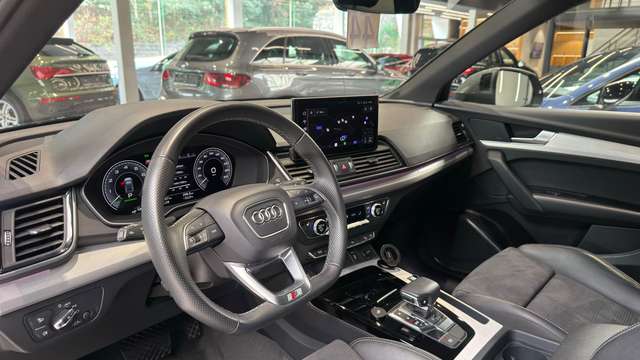 Audi Q5 — photo 12