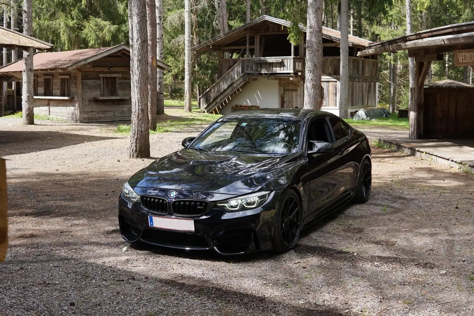 BMW M4 M-DKG Coupe Aut. - 2