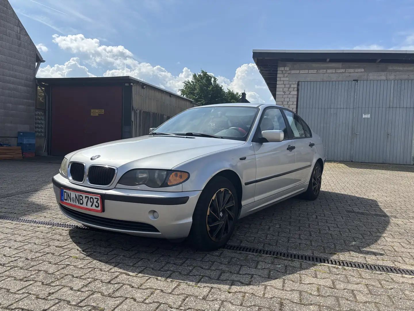 BMW 318 318i Argent - 1