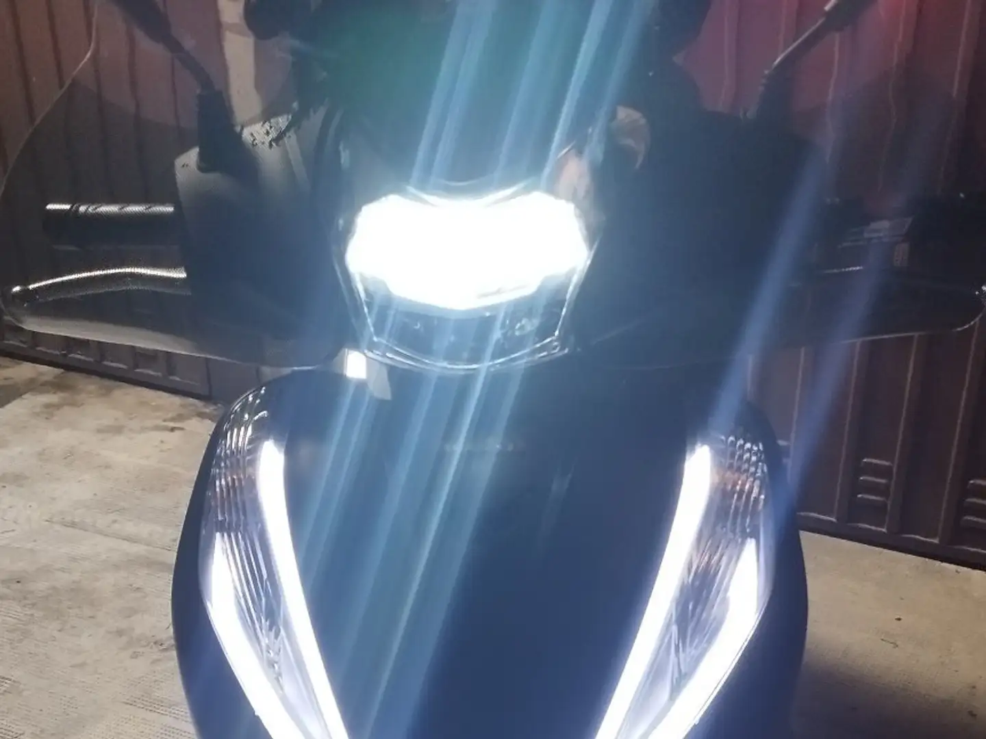Honda SH 300 altro Negro - 2