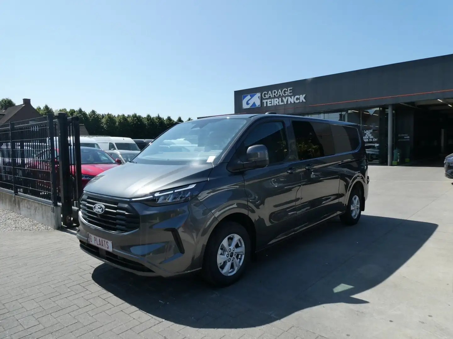 Ford Transit Custom L2 Multi-Use 6pl 170pk Automaat Limited Luxe STOCK Grey - 2