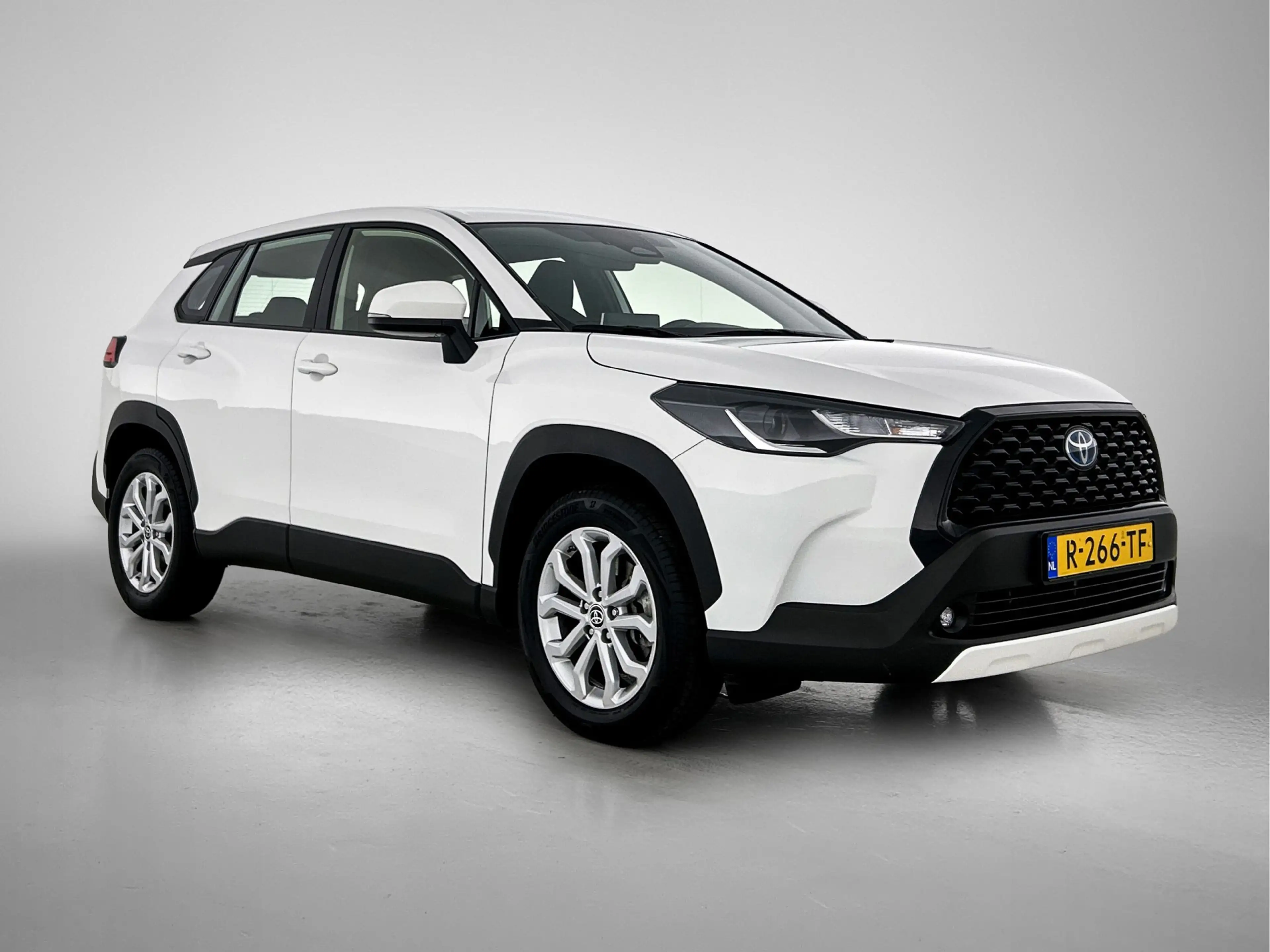 Toyota Corolla Cross 2.0 High Power Hybrid Active | Apple CarPlay / And — photo 13