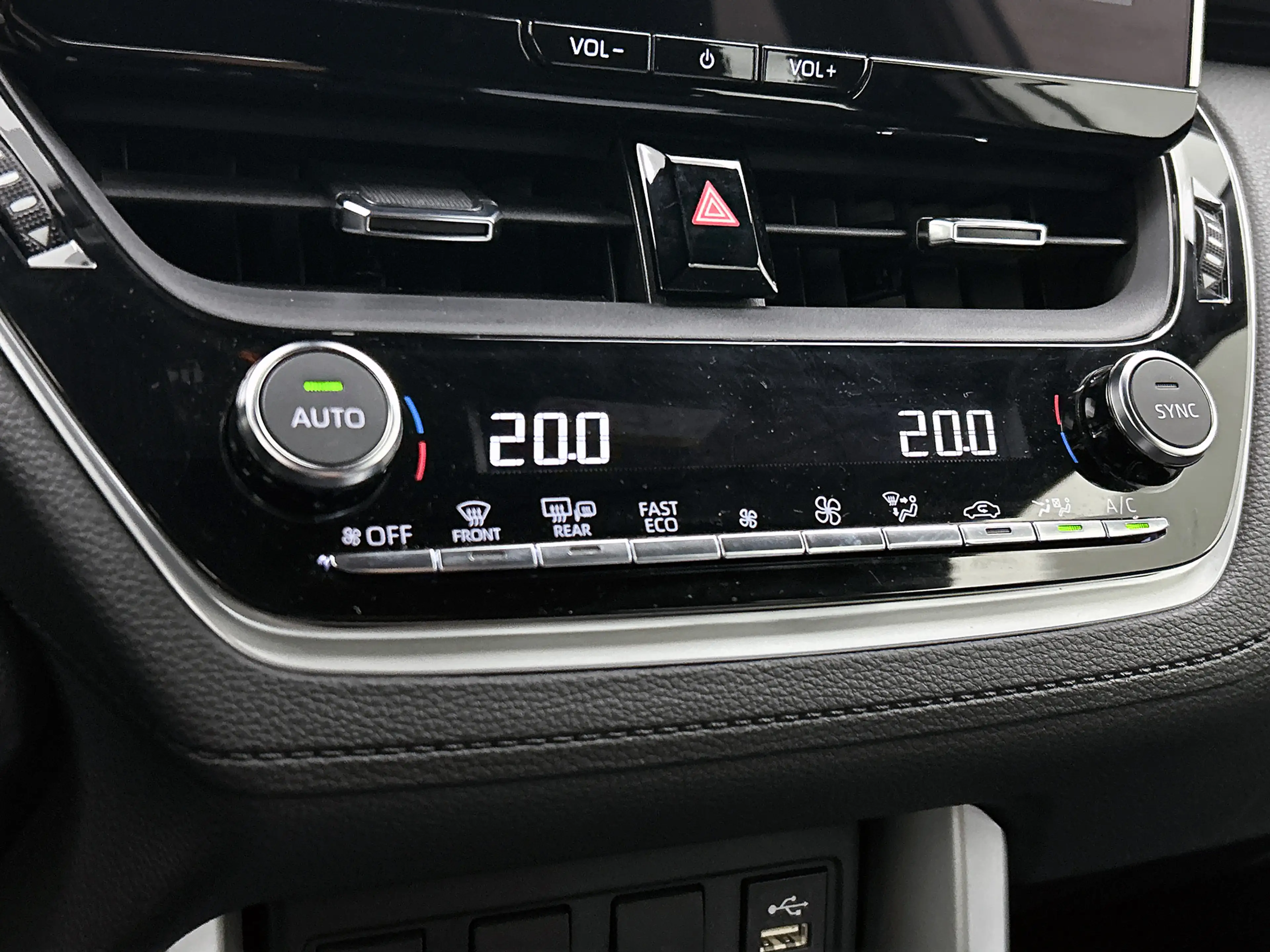 Toyota Corolla Cross 2.0 High Power Hybrid Active | Apple CarPlay / And — photo 10
