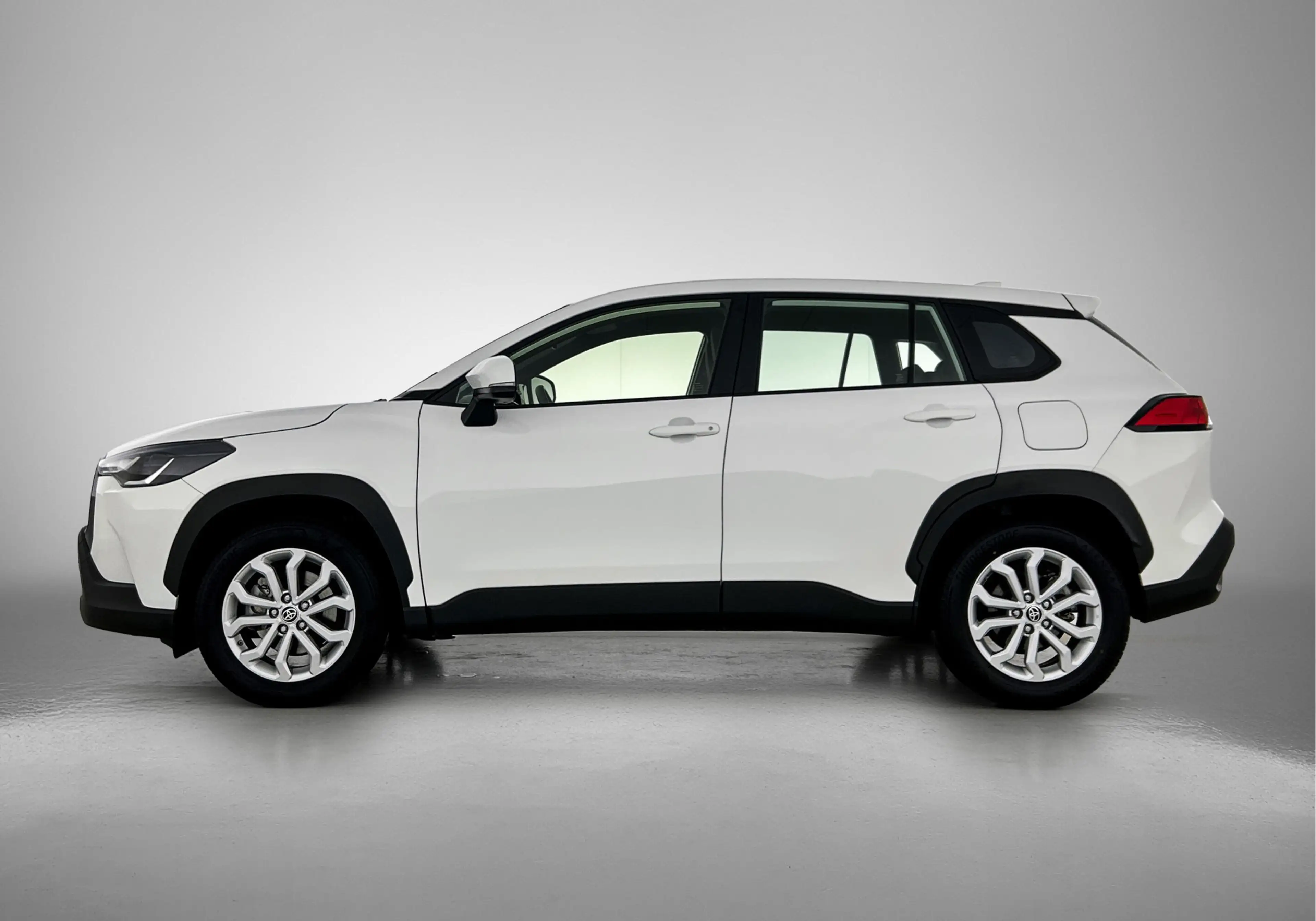 Toyota Corolla Cross 2.0 High Power Hybrid Active | Apple CarPlay / And — photo 3