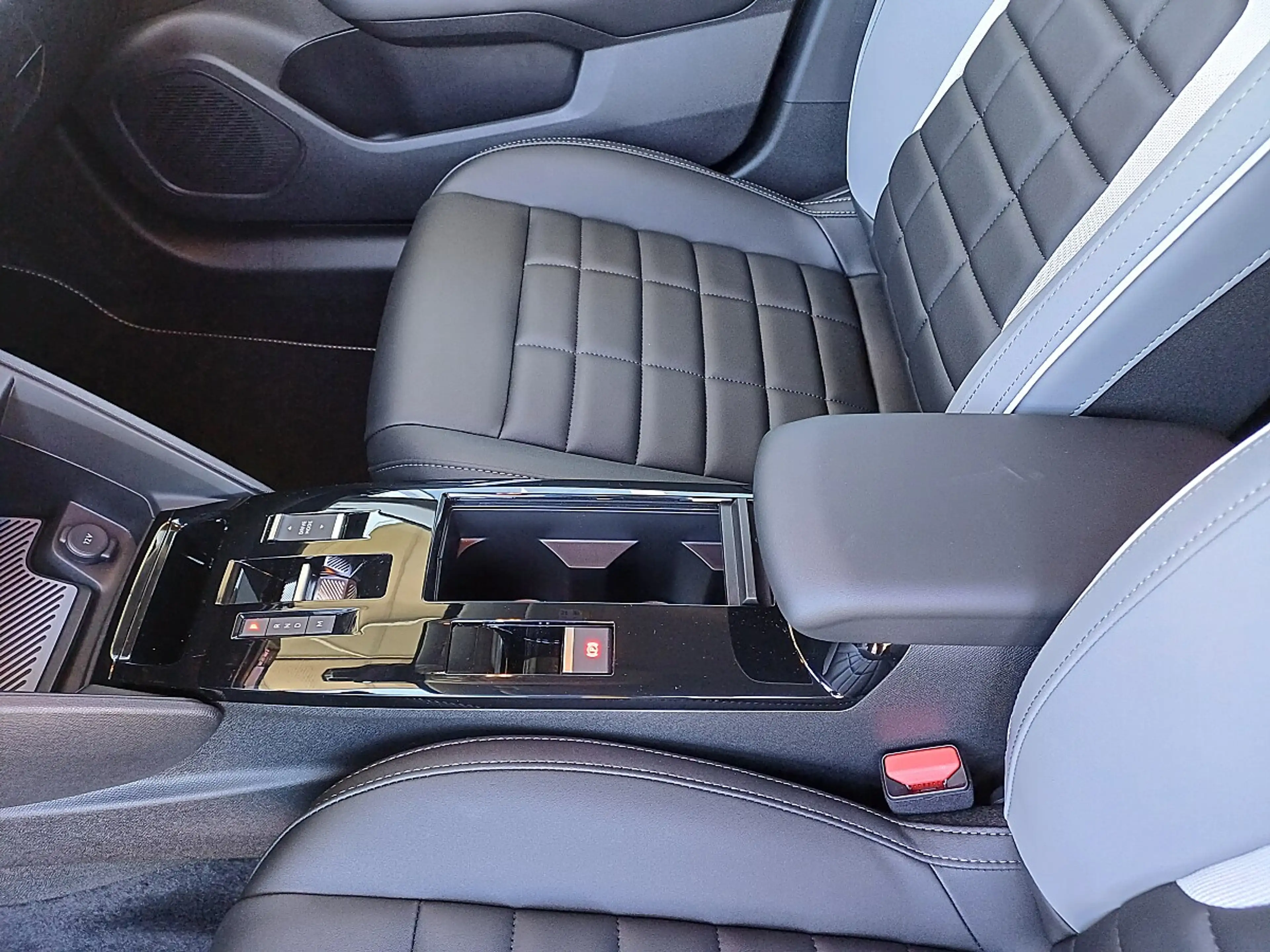 Citroen C4 130 S&S EAT8 Max — photo 11