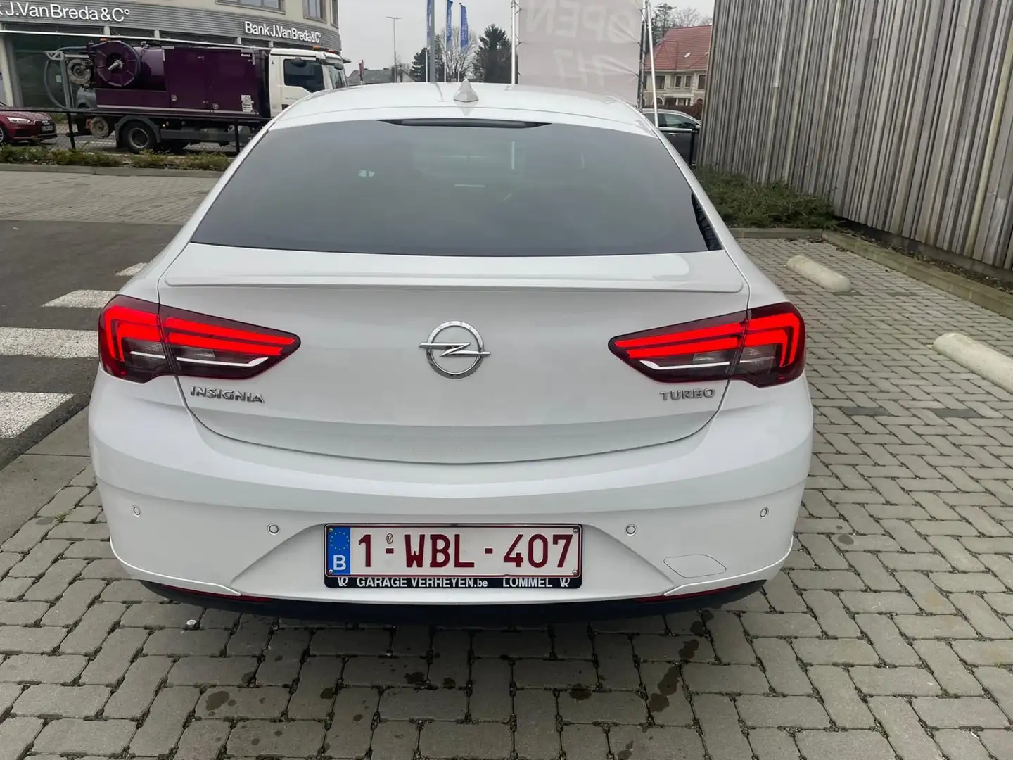 Opel Insignia Grand Sport 1.5 Direct InjectionTurbo Edition Wit - 2