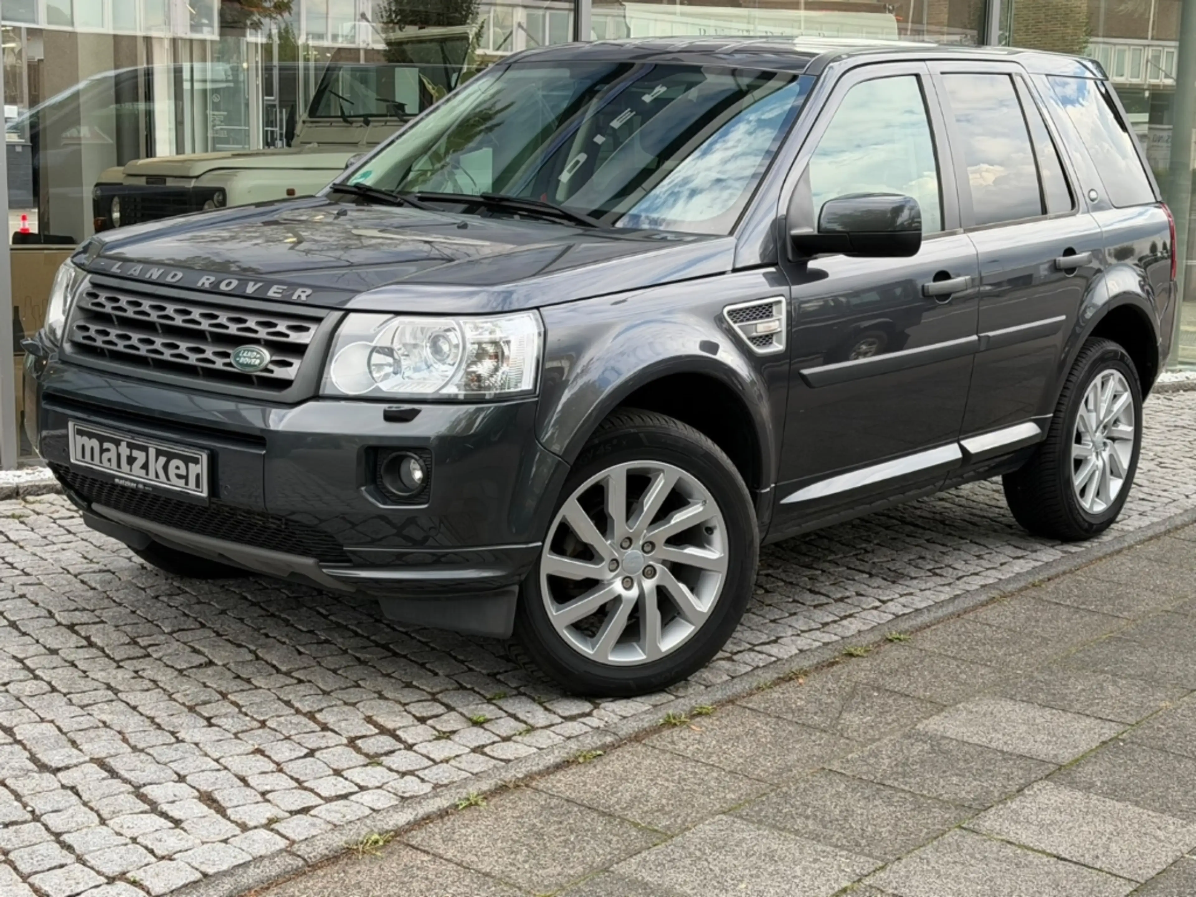 Land Rover Freelander 2 L359 2.2 TD4A S — photo 2