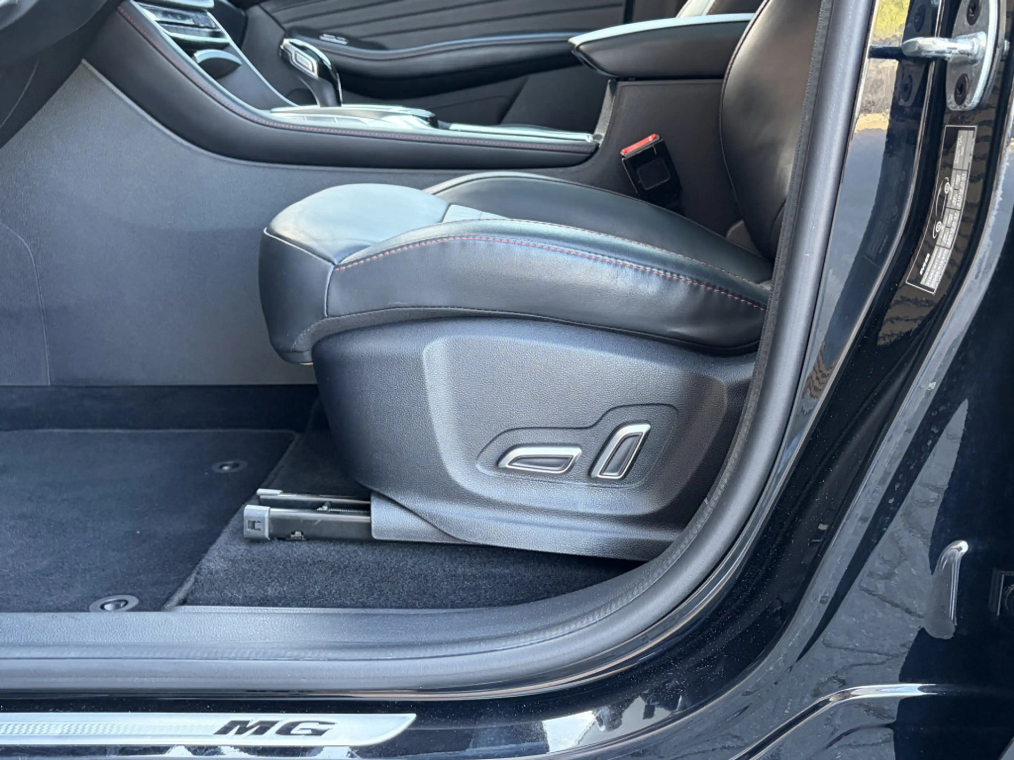 MG EHS 1.5 TGDI Comfort Trekhaak / Panodak / 360Camera — photo 45