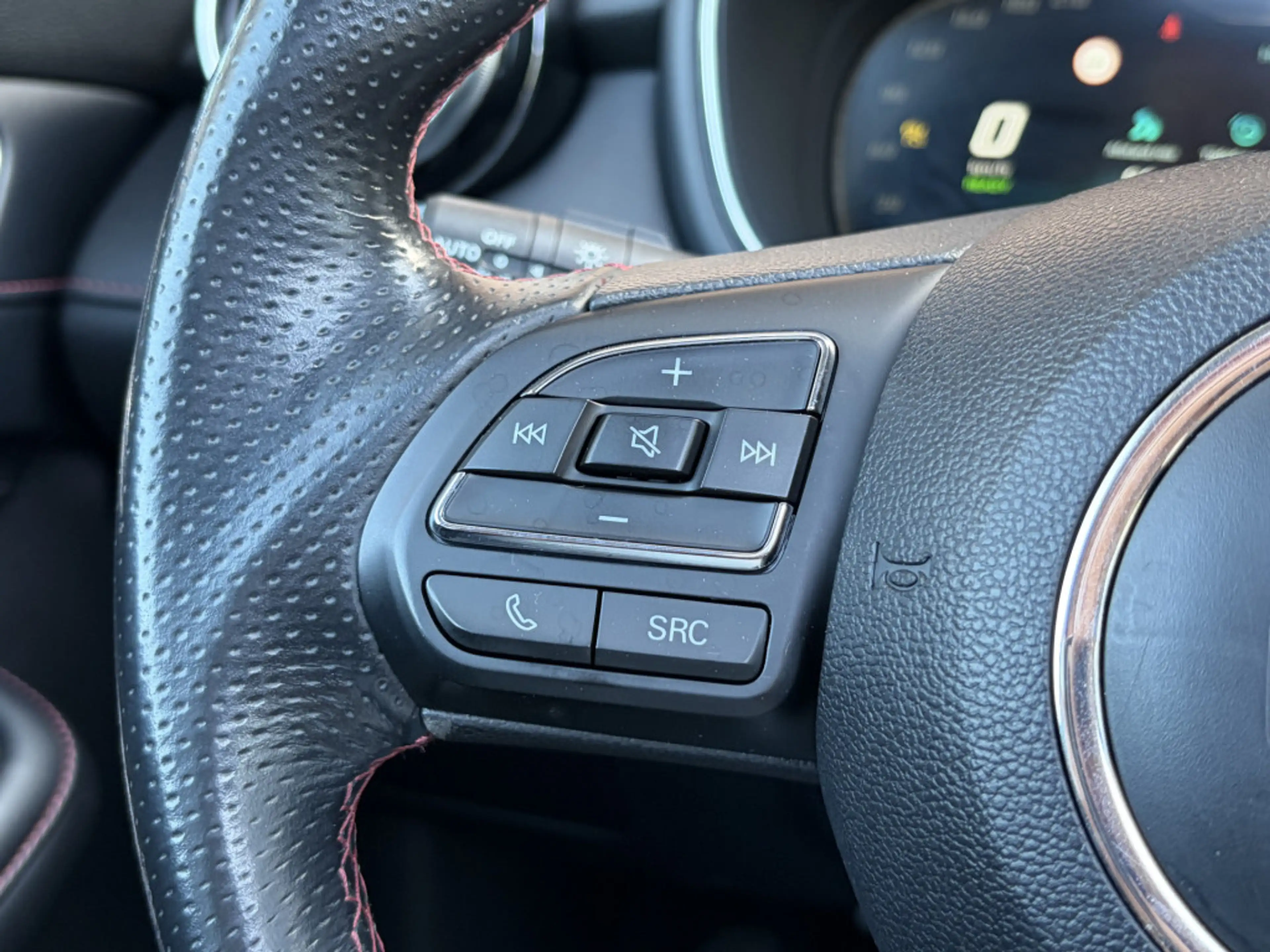 MG EHS 1.5 TGDI Comfort Trekhaak / Panodak / 360Camera — photo 27