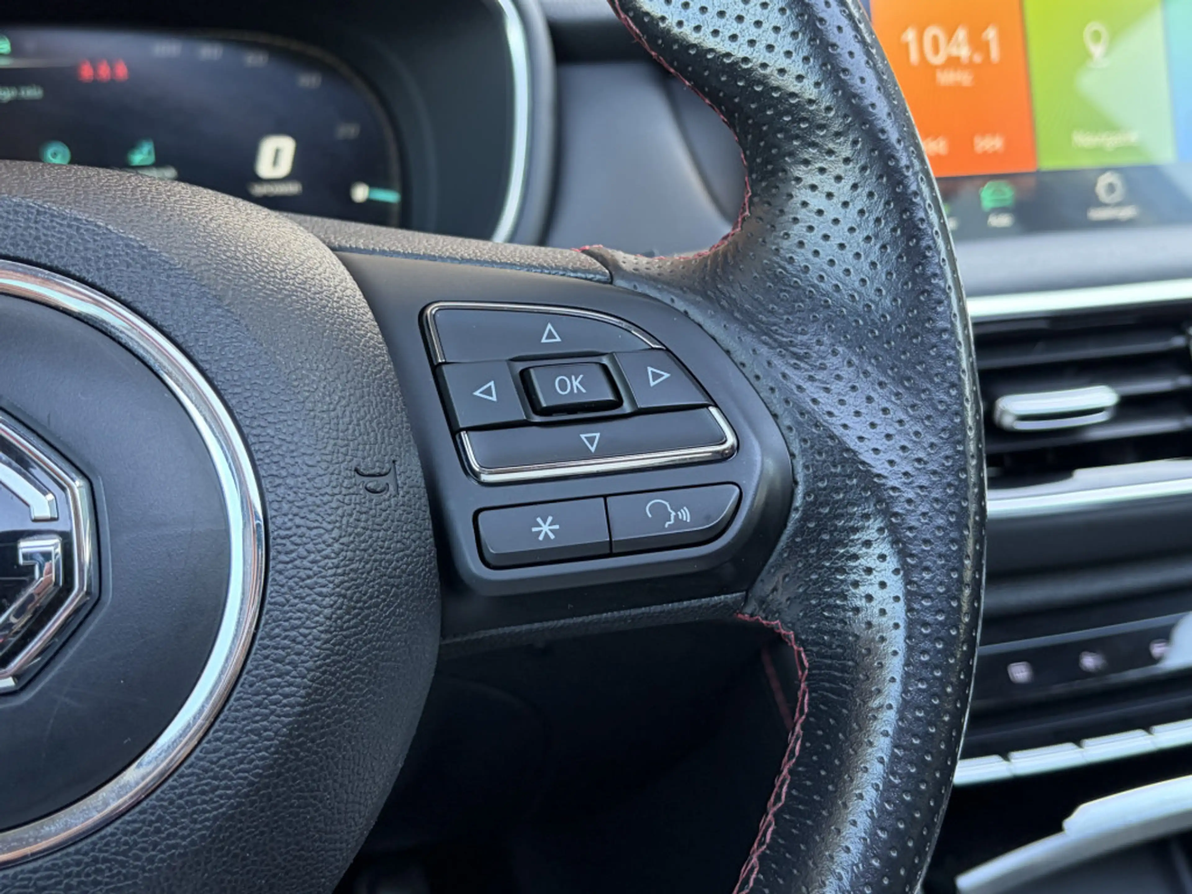 MG EHS 1.5 TGDI Comfort Trekhaak / Panodak / 360Camera — photo 29